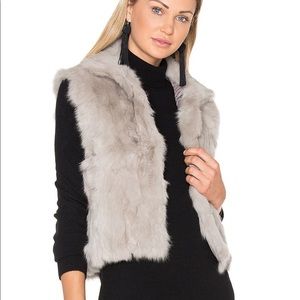 Adrienne Landau rabbit fur vest in light grey